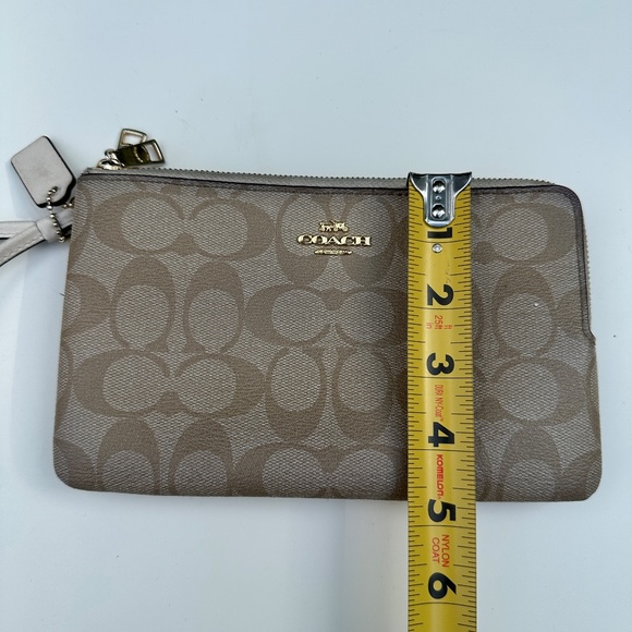 Coach Large Wristlet Wallet Signature Canvas - Picture 8 of 8